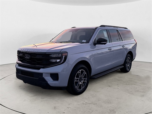 2025 Ford Expedition Active's photo