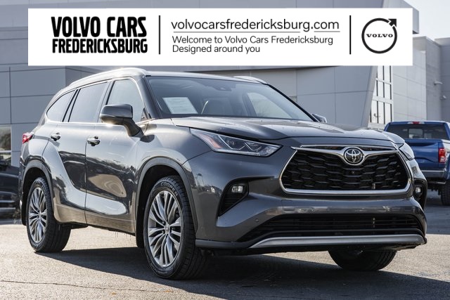 2021 Toyota Highlander Platinum's photo