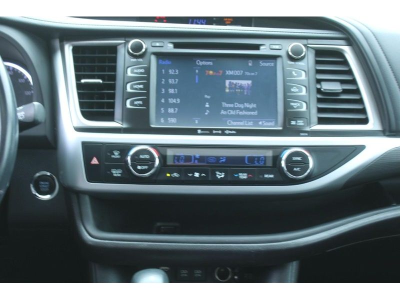 2018 Toyota Highlander SE photo 13