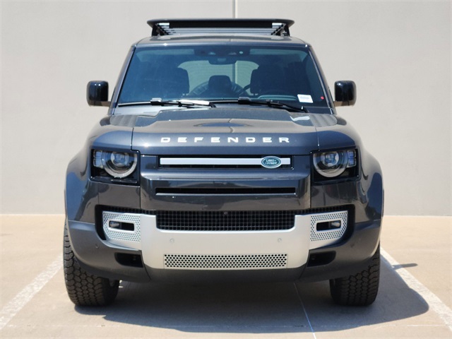2024 Land Rover Defender 110 S photo 2