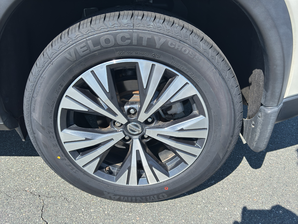 2021 Nissan Rogue SV photo 13