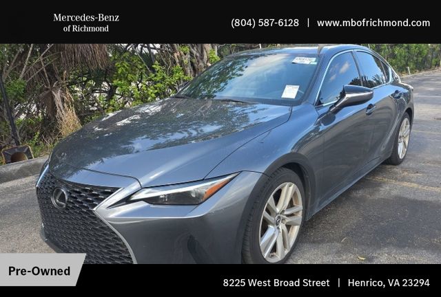2023 Lexus IS Base's photo