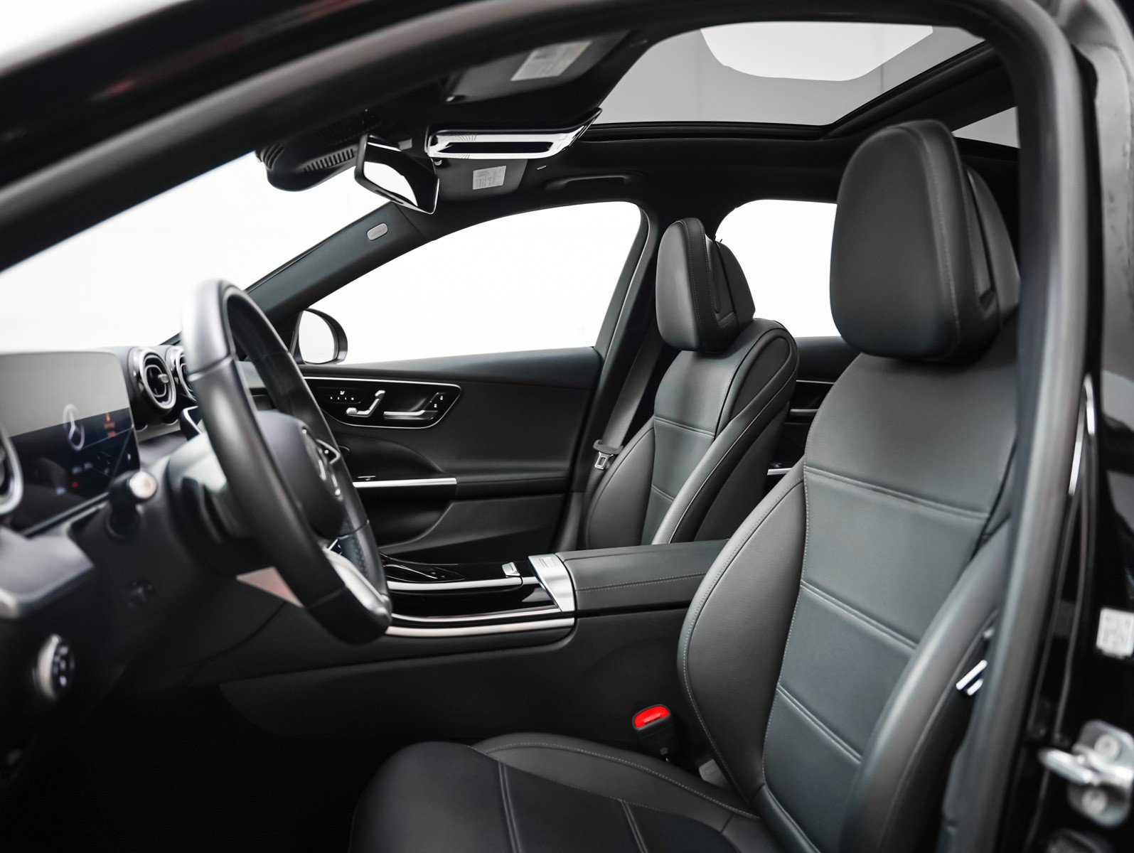 2025 Mercedes Benz C 300 Sedan photo 5
