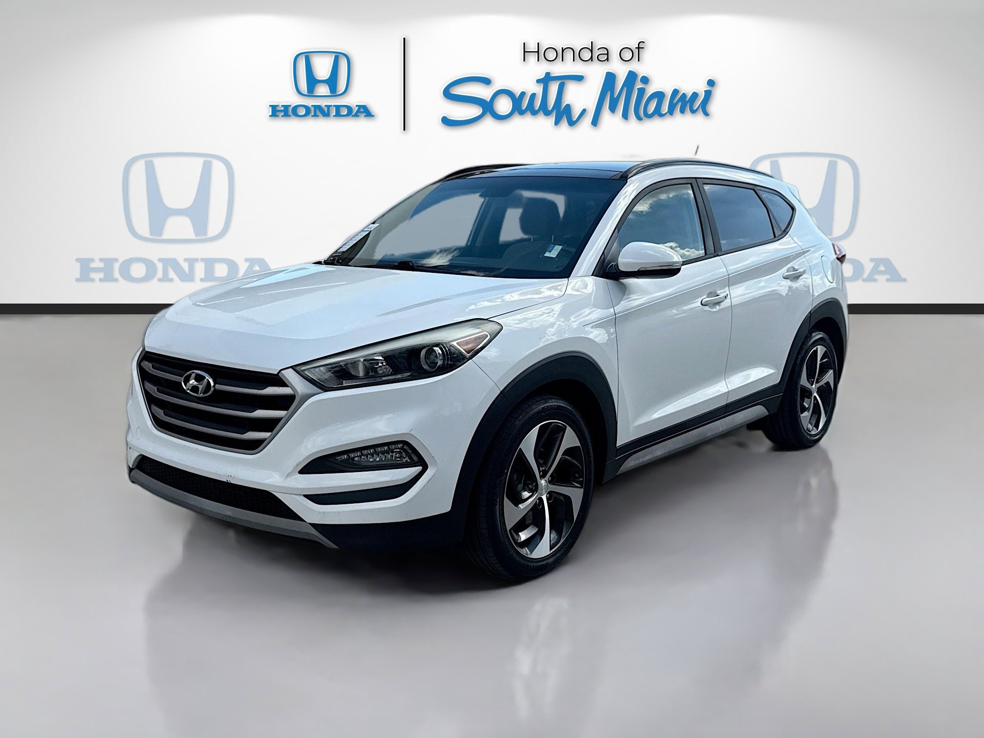2017 Hyundai Tucson Value photo 3
