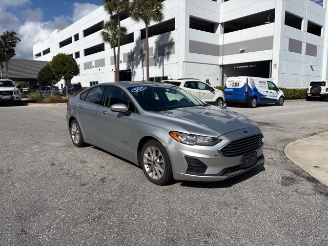 2019 Ford Fusion Hybrid SE's photo