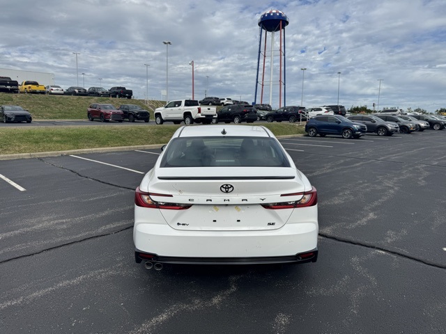 2026 Toyota Camry SE photo 4