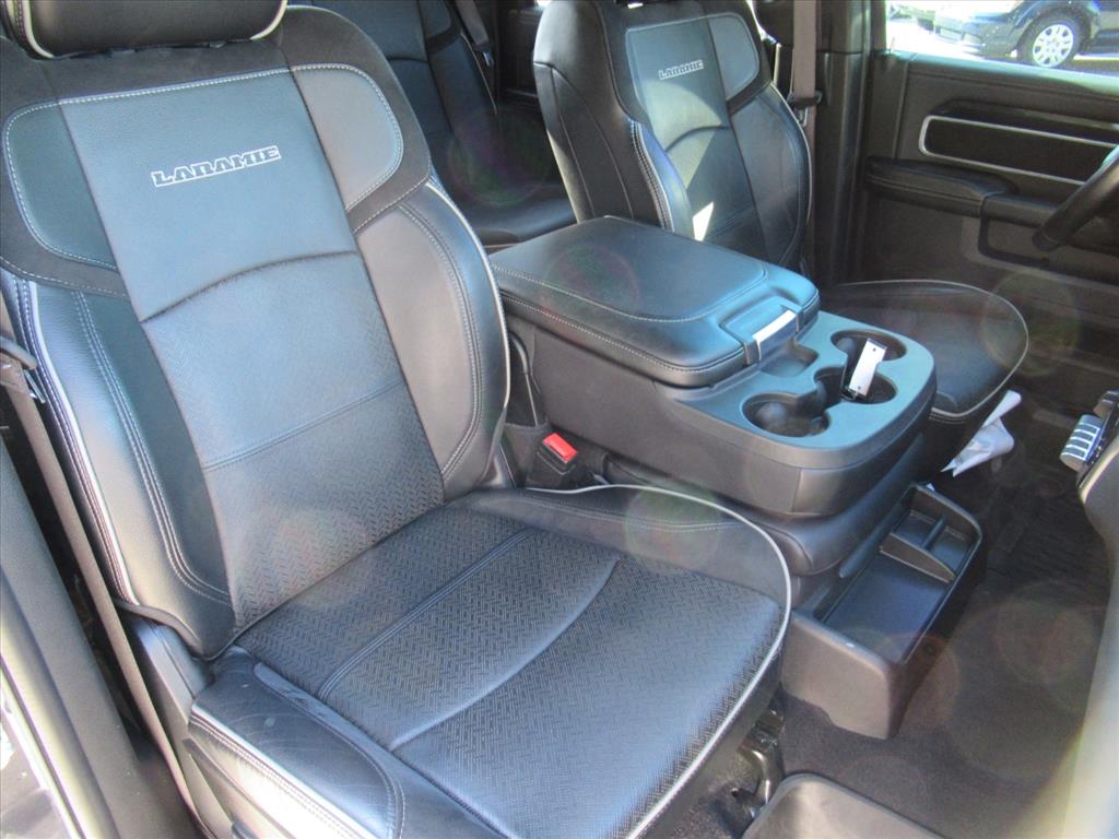 2021 Ram 3500 Laramie photo 10