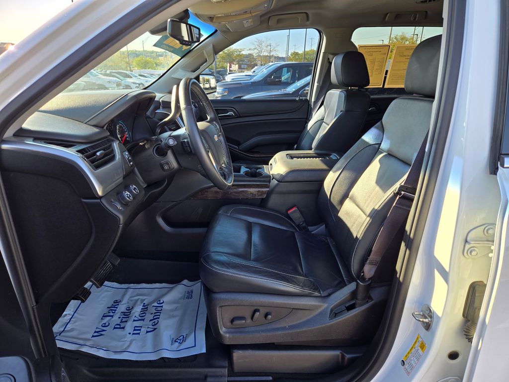 2017 Chevrolet Tahoe LT photo 11