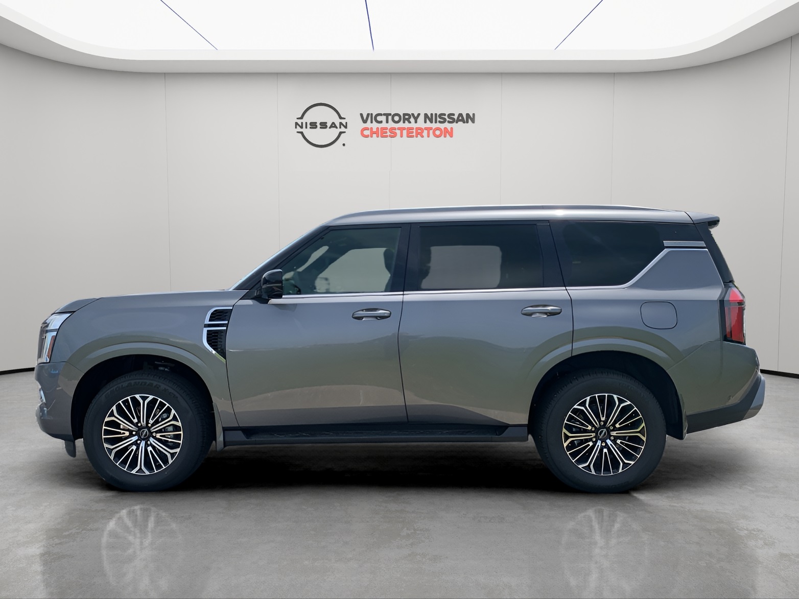 2025 Nissan Armada SL photo 2