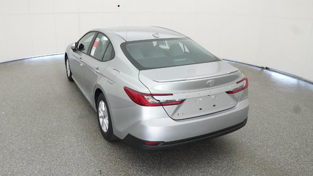 2025 Toyota Camry LE photo 14