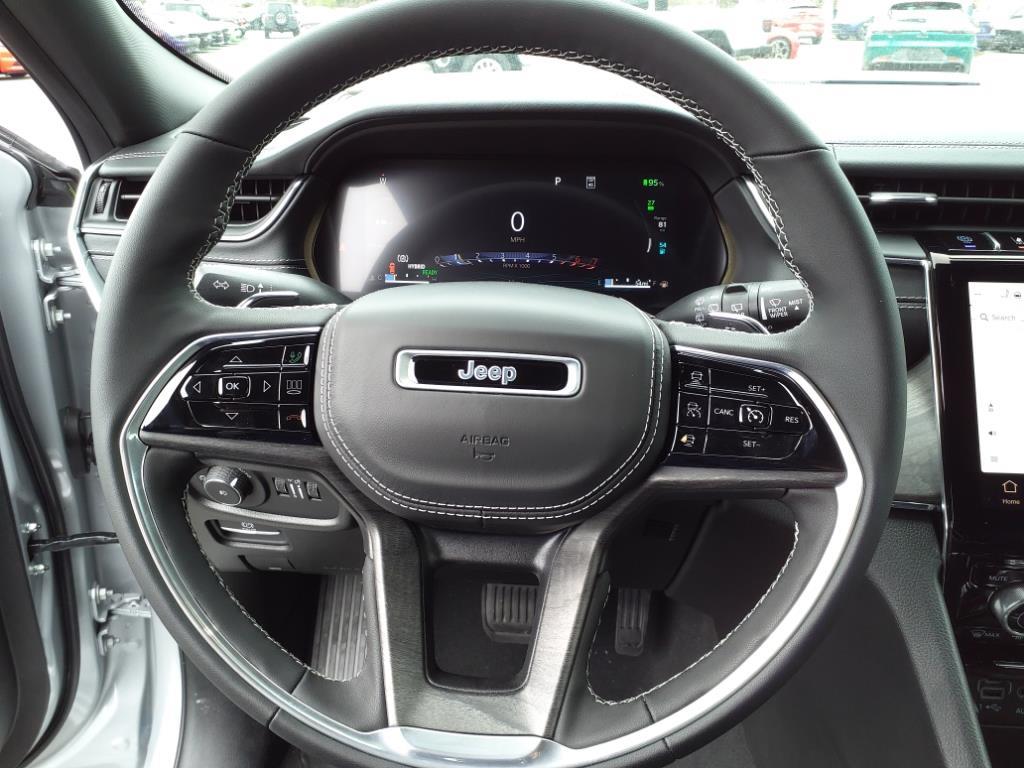 2024 Jeep Cherokee Overland 4xe photo 14