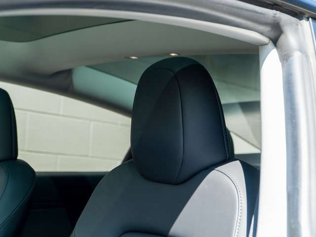 2023 Tesla Model 3 Performance photo 21