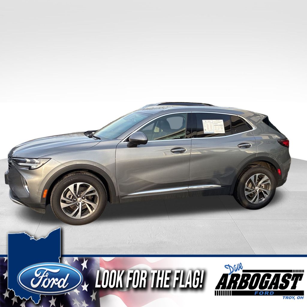 2022 Buick Envision Essence's photo