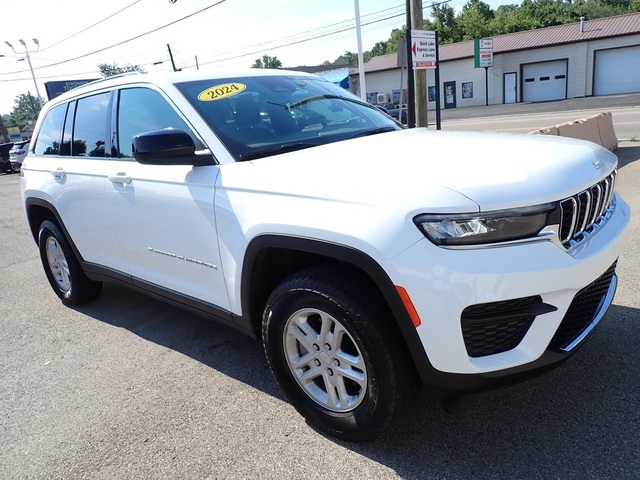 2024 Jeep Grand Cherokee Laredo photo 7