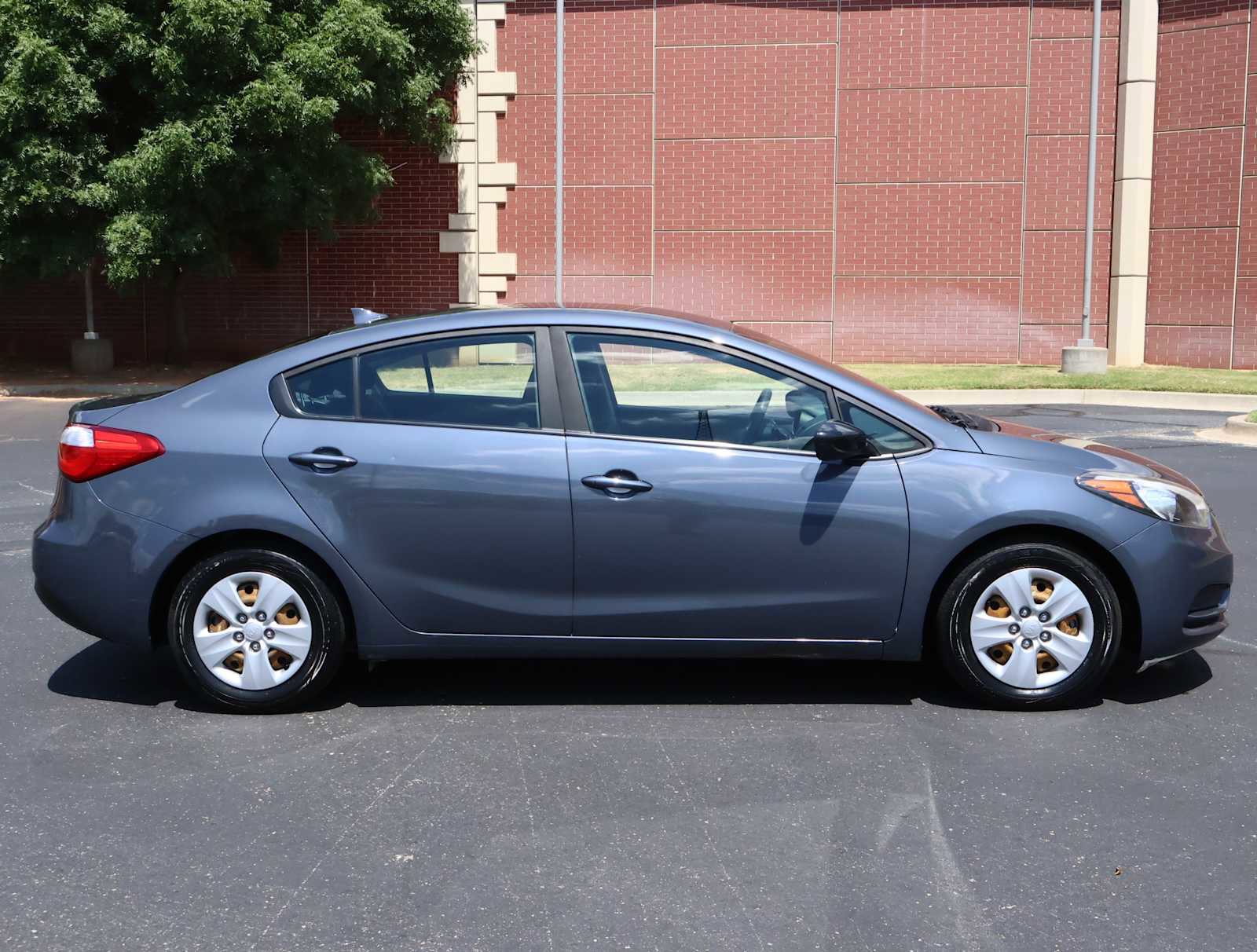 2016 Kia Forte LX photo 24