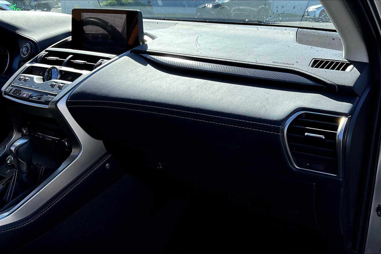 2020 Lexus NX 300 photo 17
