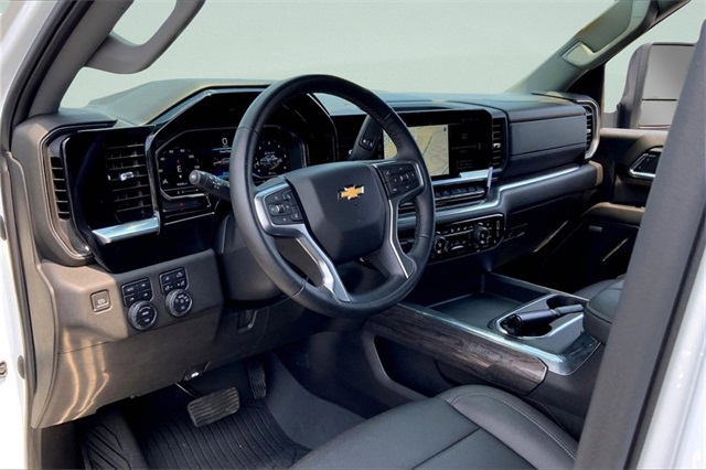 2024 Chevrolet Silverado 2500HD LTZ photo 7