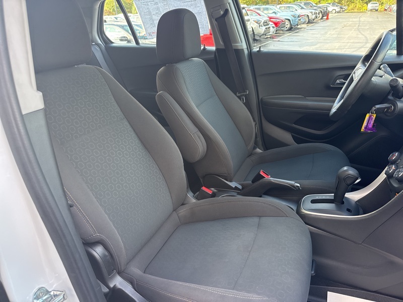2018 Chevrolet Trax LS photo 35