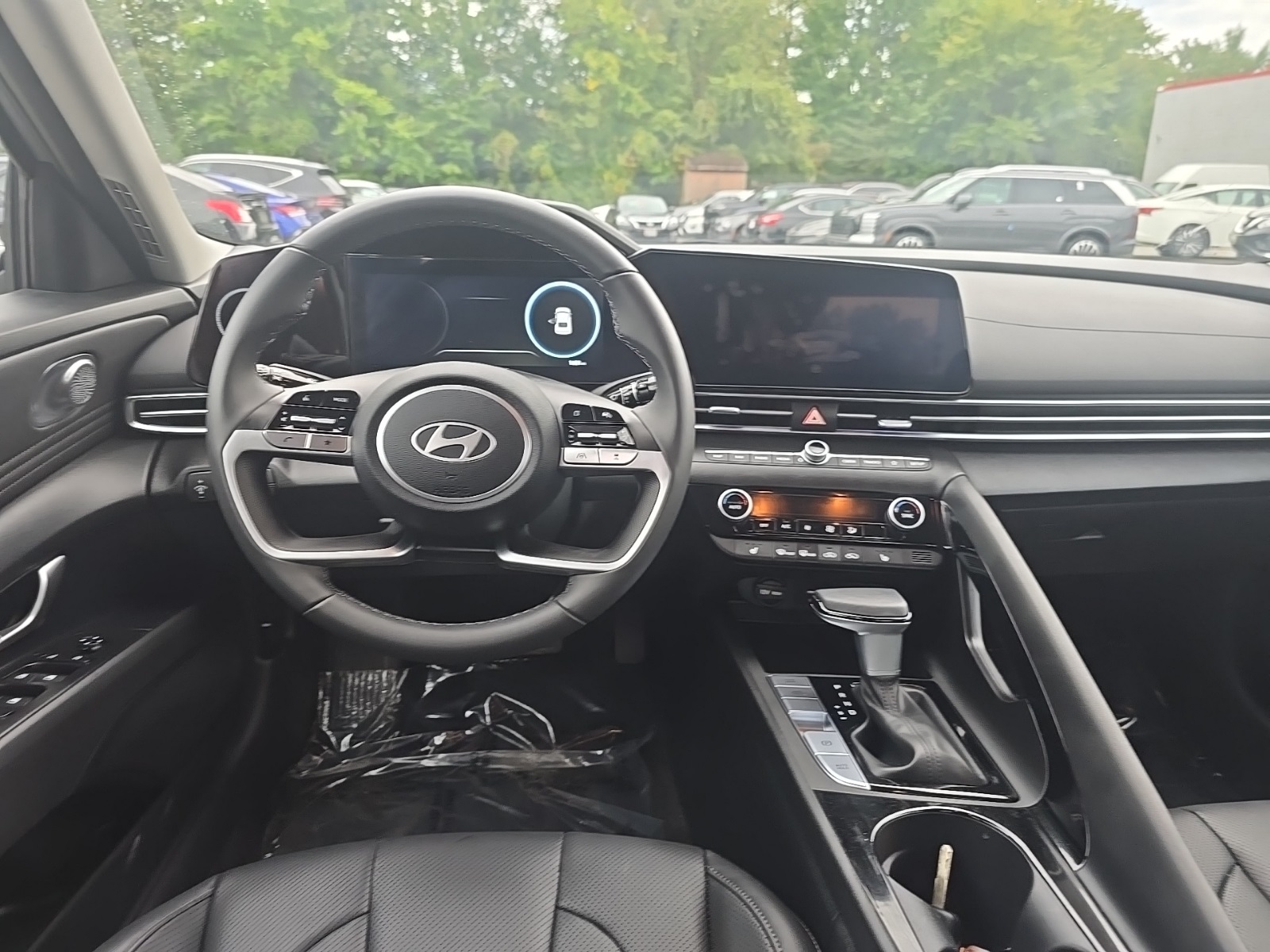 2025 Hyundai Elantra Limited photo 3