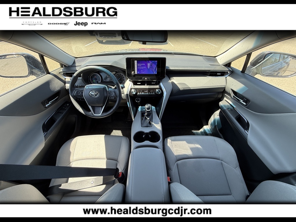 2024 Toyota Venza LE photo 14