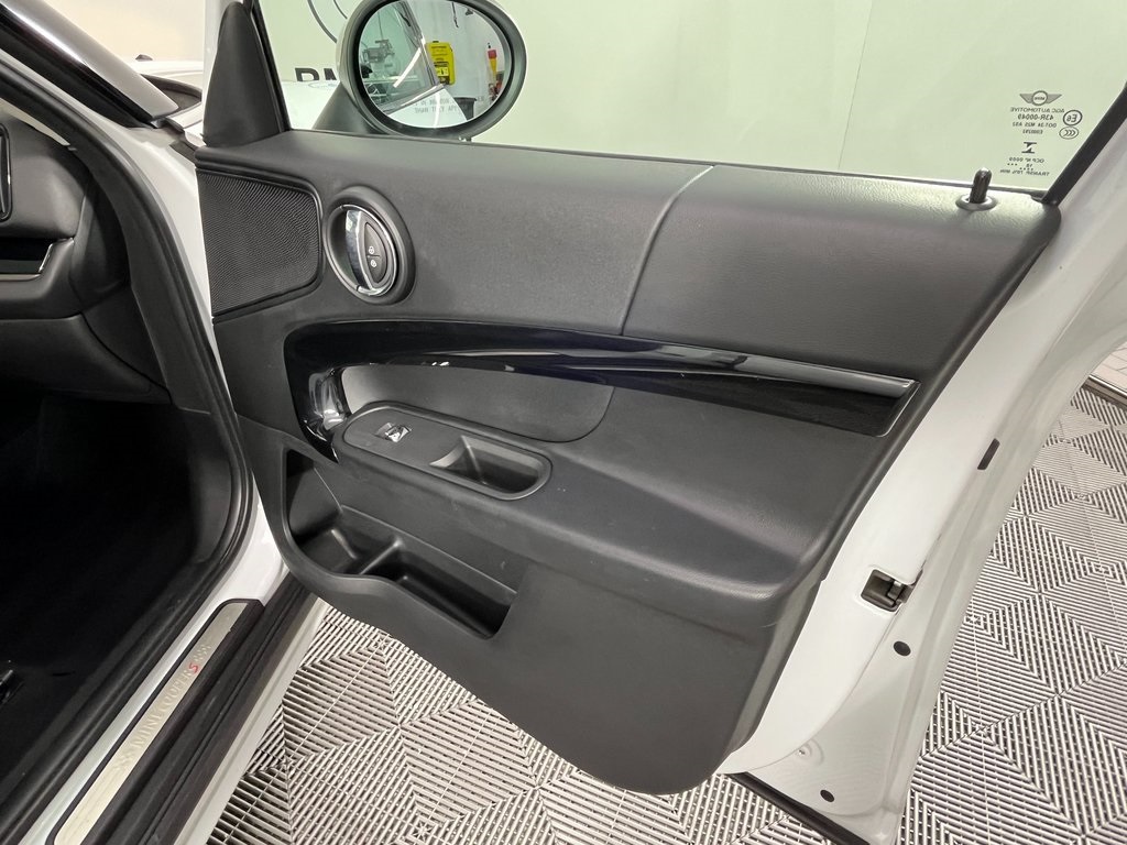 2019 Mini Countryman S ALL4 photo 23