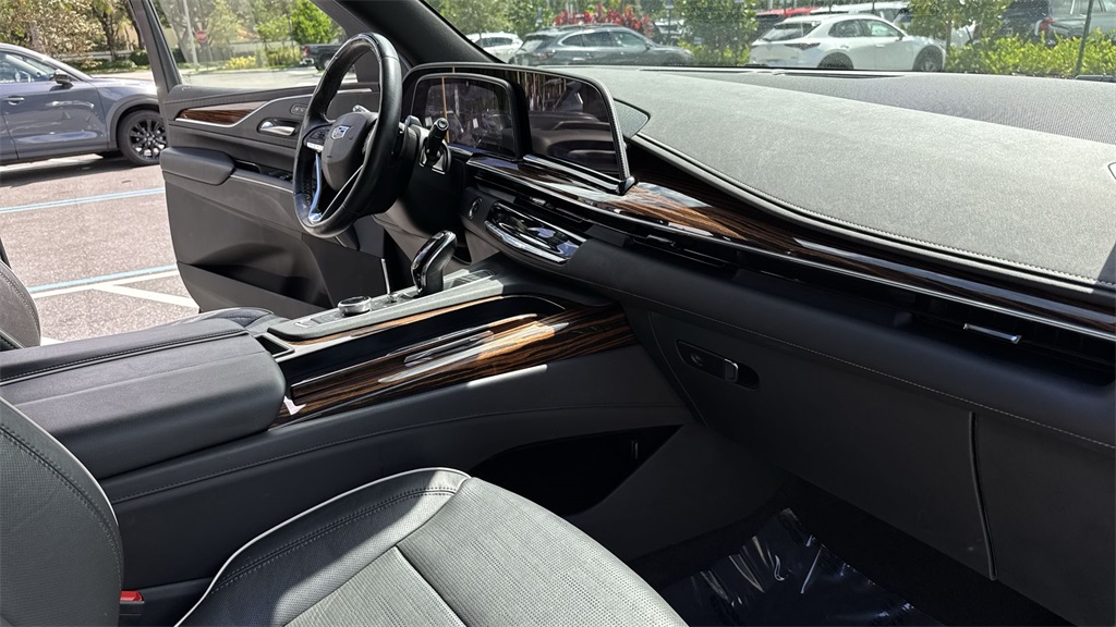 2023 Cadillac Escalade Premium Luxury photo 34