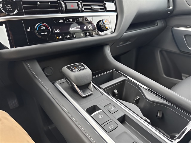 2025 Nissan Pathfinder SL photo 34