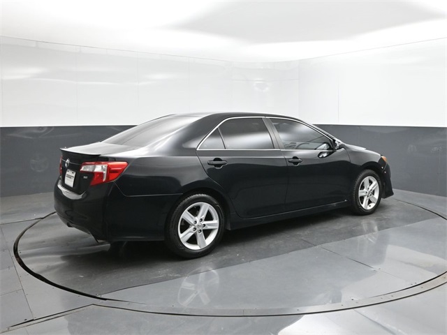 2014 Toyota Camry L photo 13