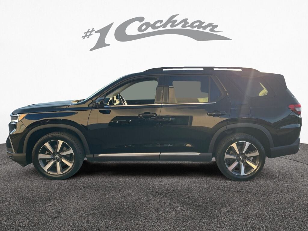 2023 Honda Pilot Touring photo 4