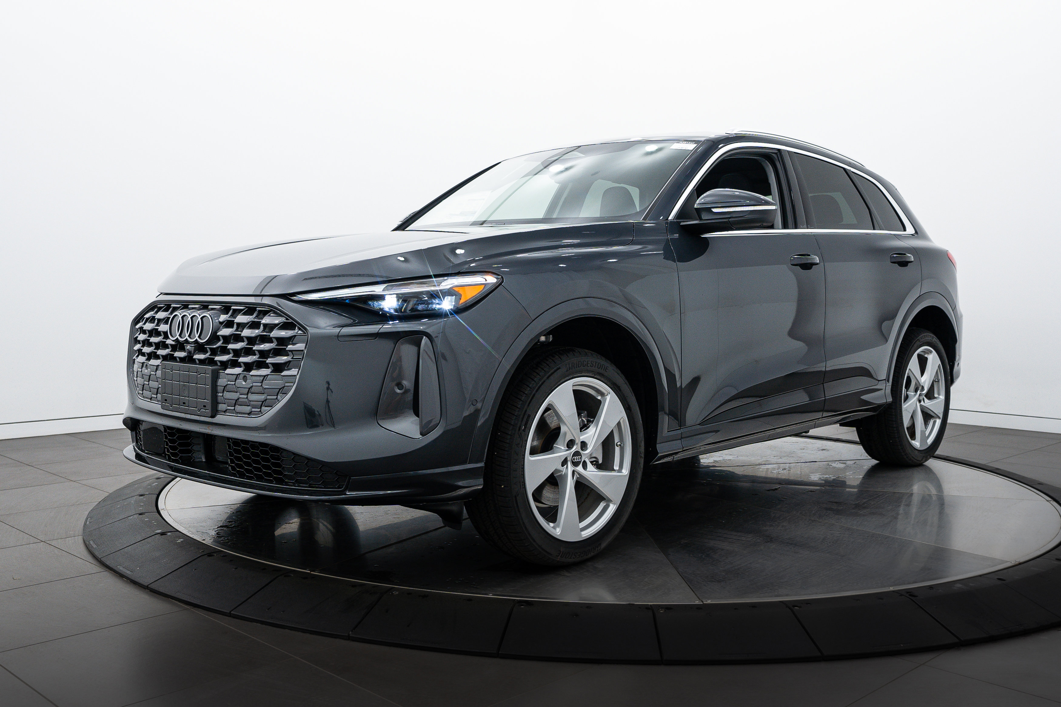 2025 Audi Q5 Premium Plus photo 4