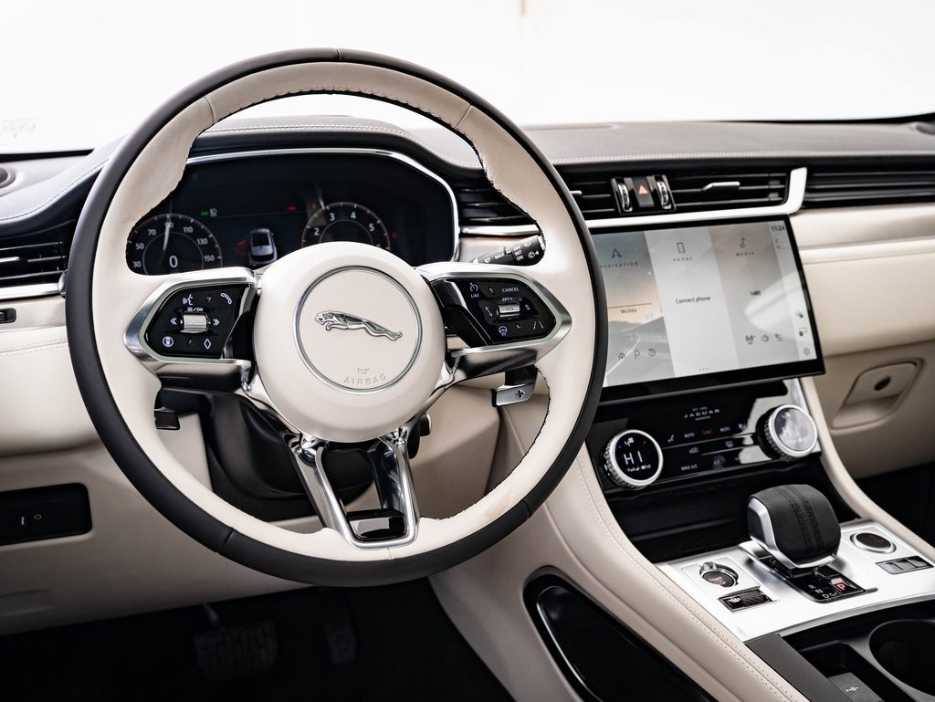 2026 Jaguar F-PACE P250 R-Dynamic S photo 4