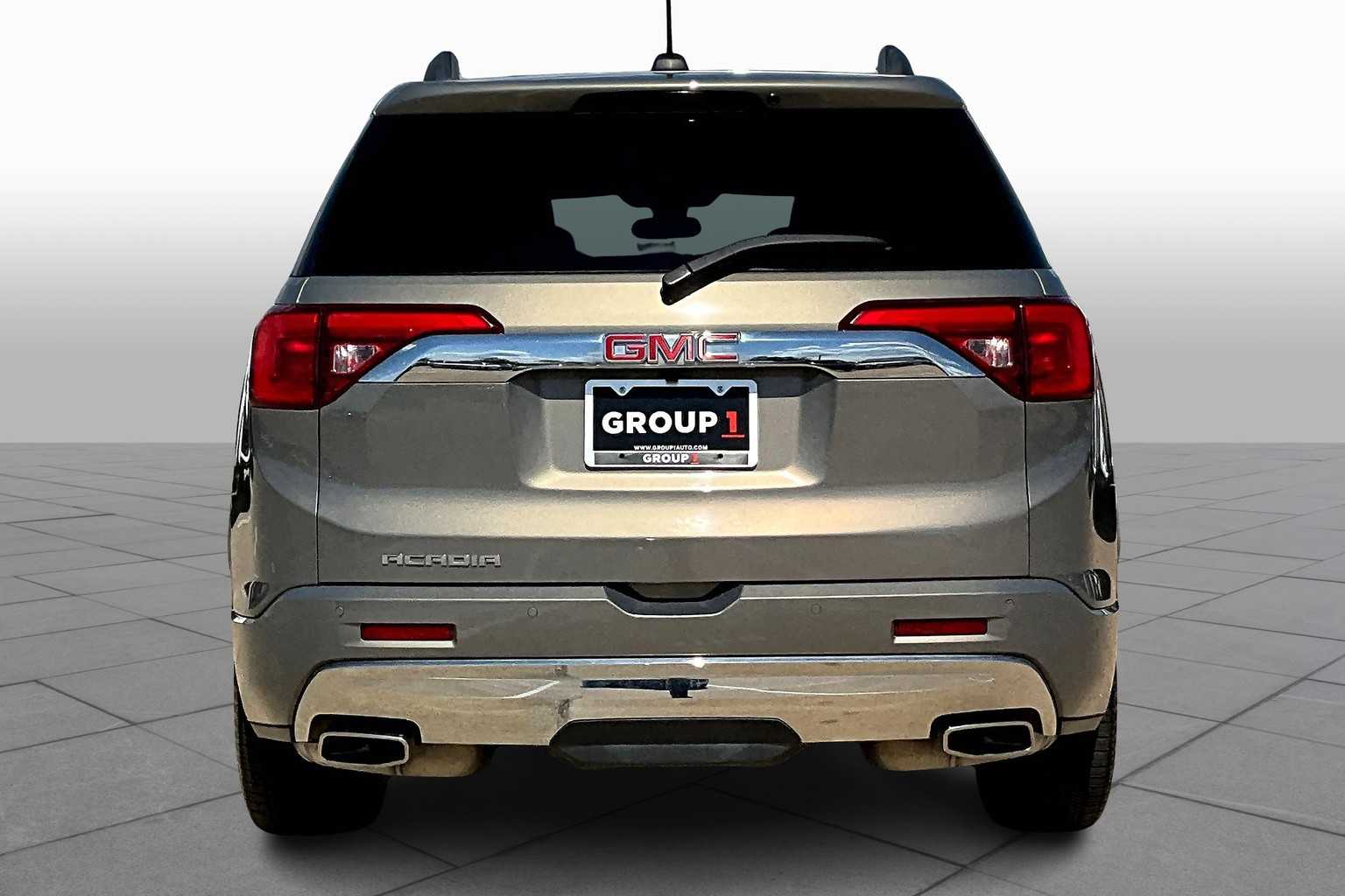 2019 Gmc Acadia Denali photo 3