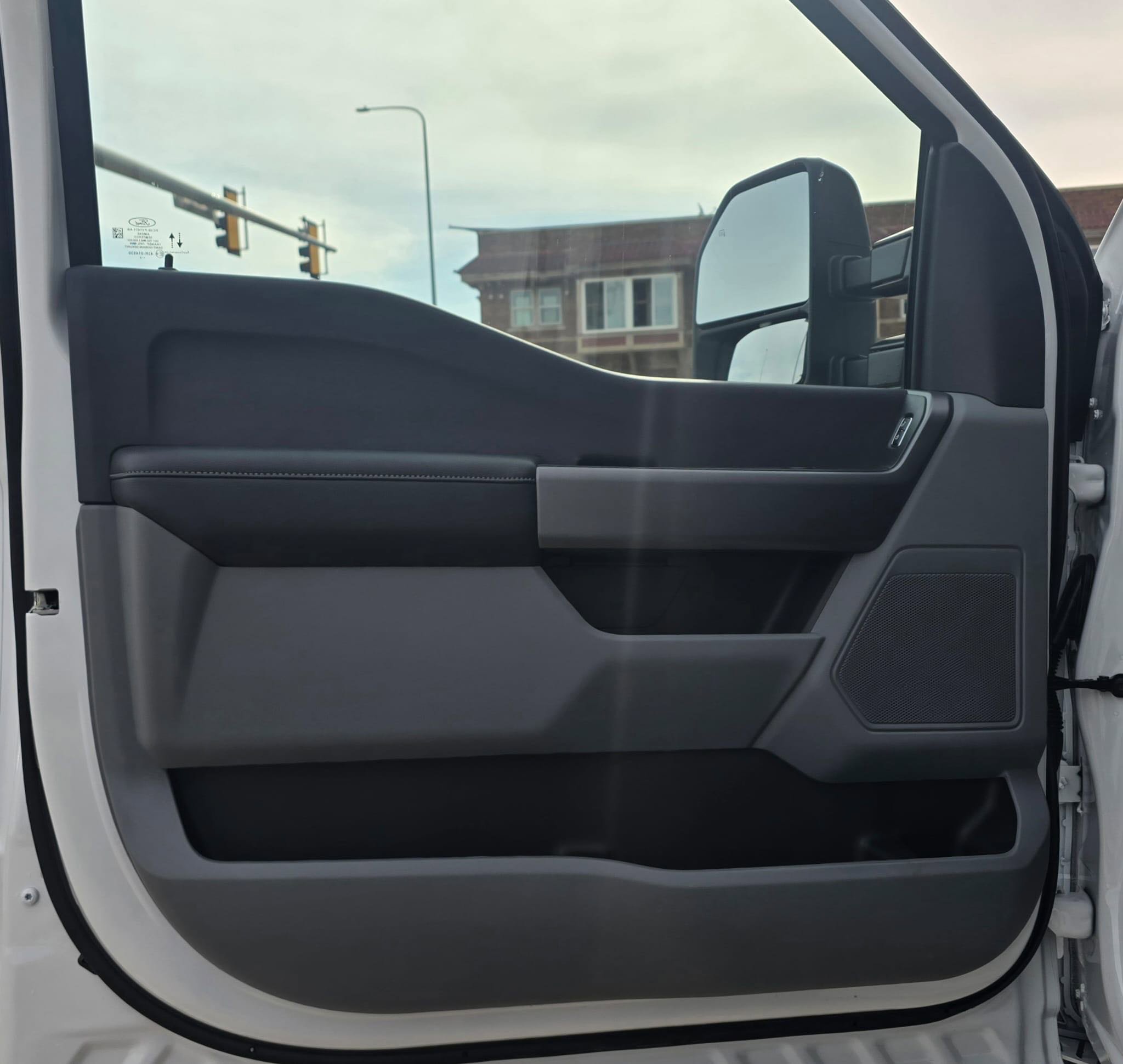 2025 Ford F-350 XLT photo 16