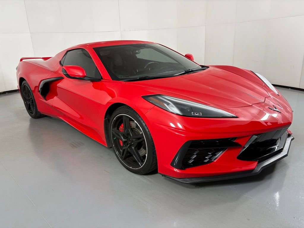 2020 Chevrolet Corvette Stingray 3LT photo 2