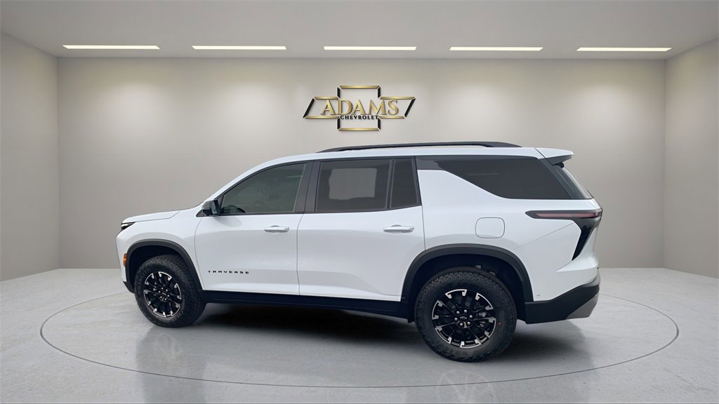 2026 Chevrolet Traverse Z71 photo 3