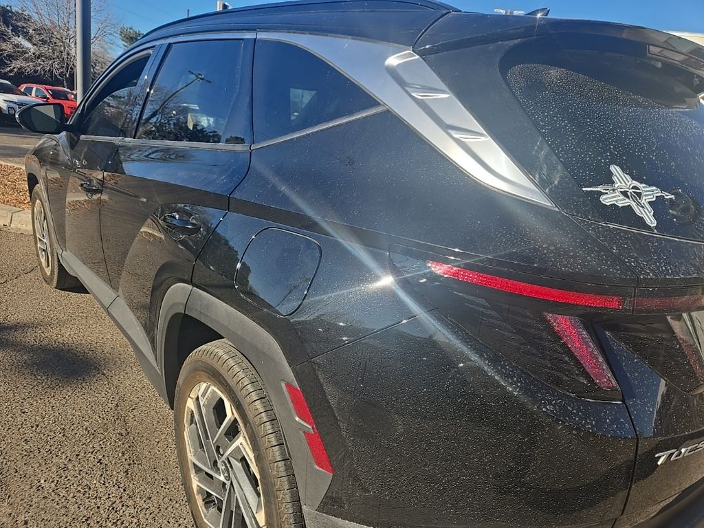 2025 Hyundai Tucson Limited photo 3