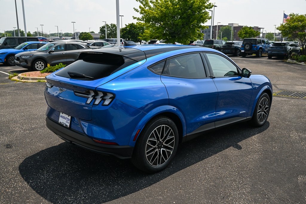 2025 Ford Mustang Mach-E Premium photo 4
