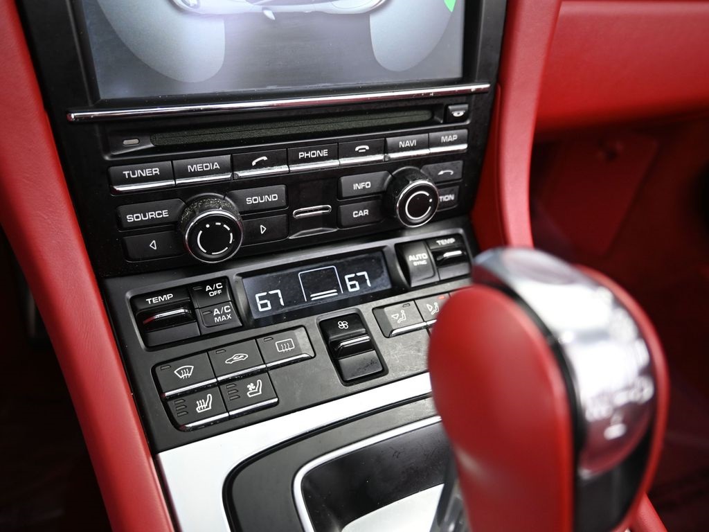 2014 Porsche 911 S photo 21