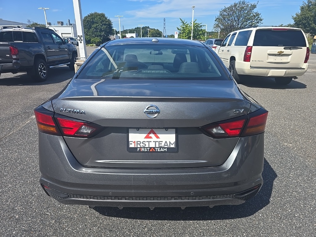 2022 Nissan Altima 2.5 SV photo 6