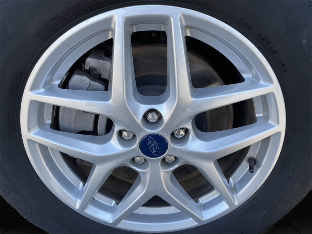 2022 Ford Edge SEL photo 26