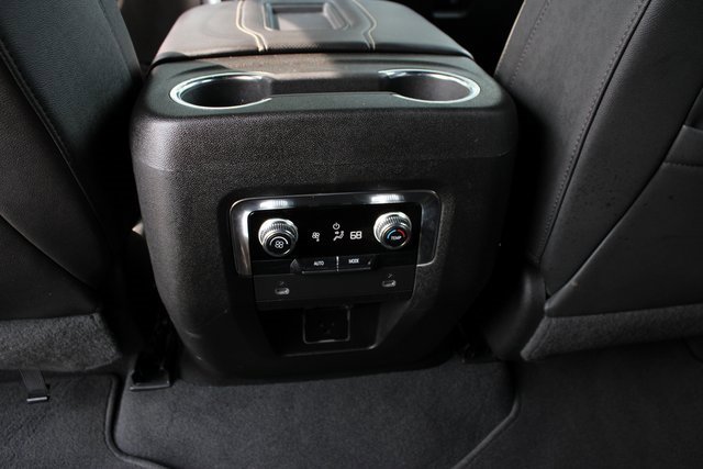 2022 Gmc Yukon SLT photo 36