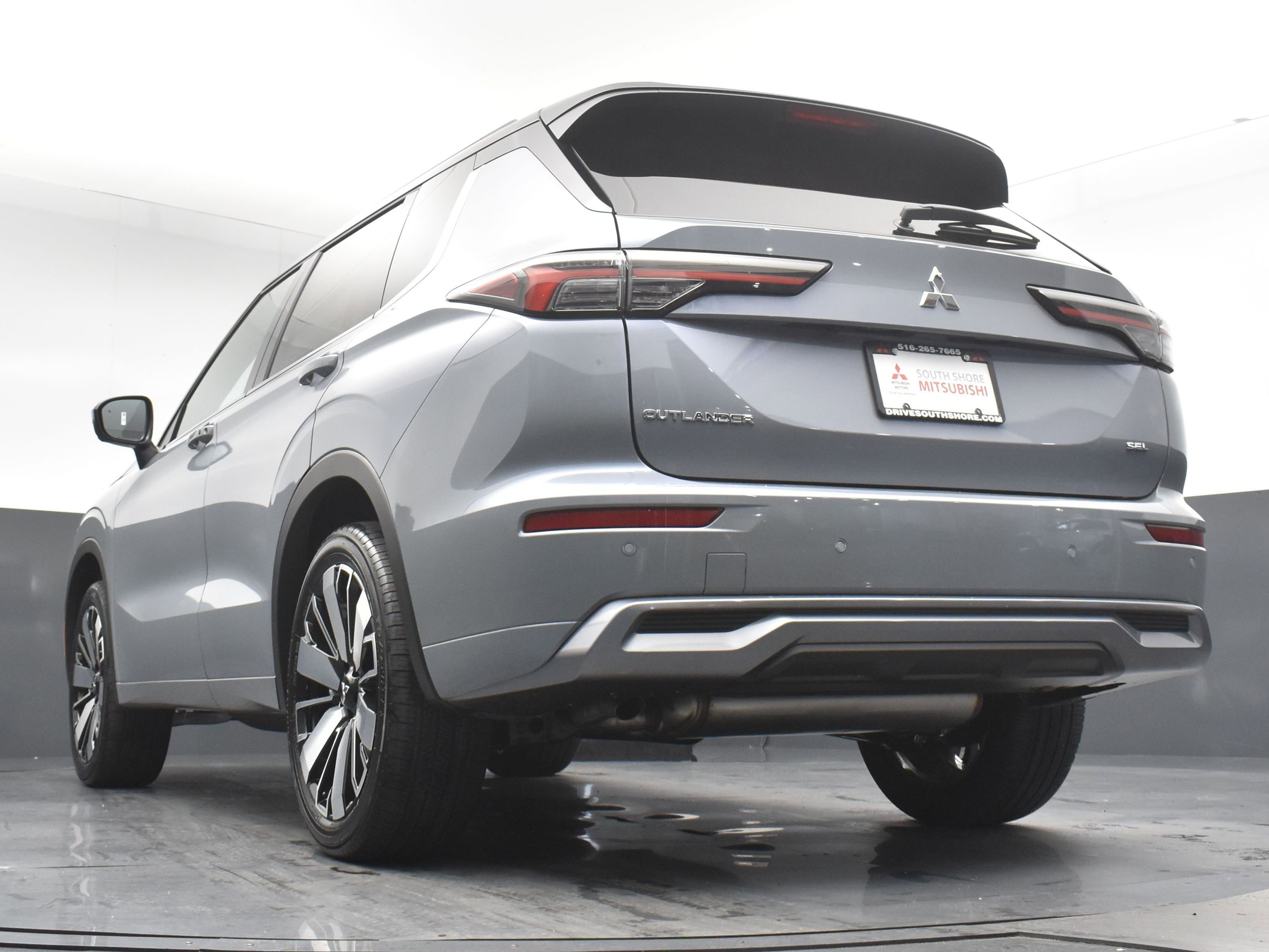 2025 Mitsubishi Outlander SEL photo 24