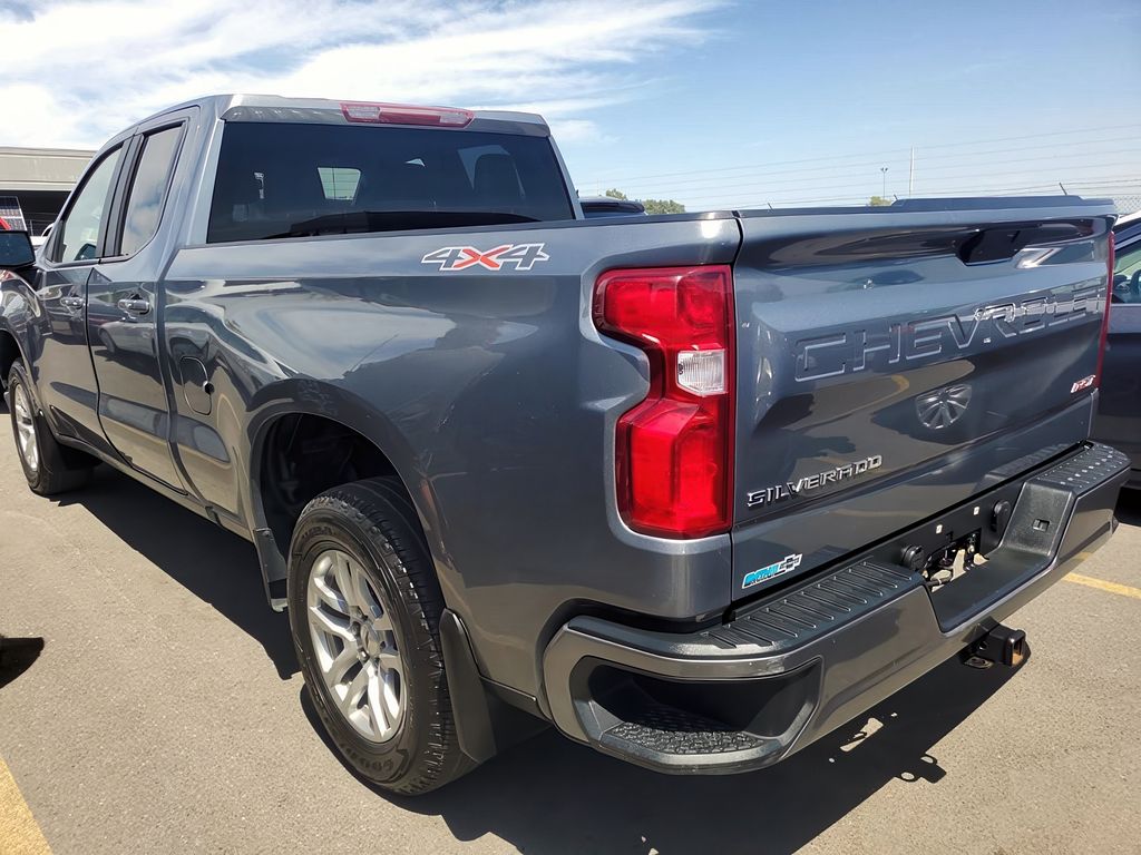 2019 Chevrolet Silverado 1500 RST photo 3