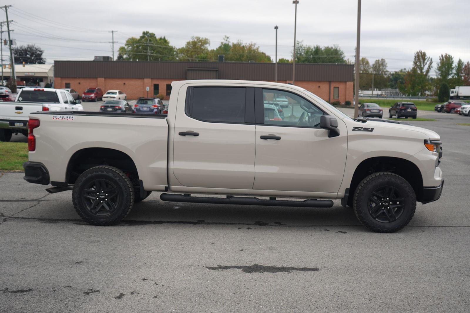 2026 Chevrolet Silverado 1500 Custom Trail Boss photo 2