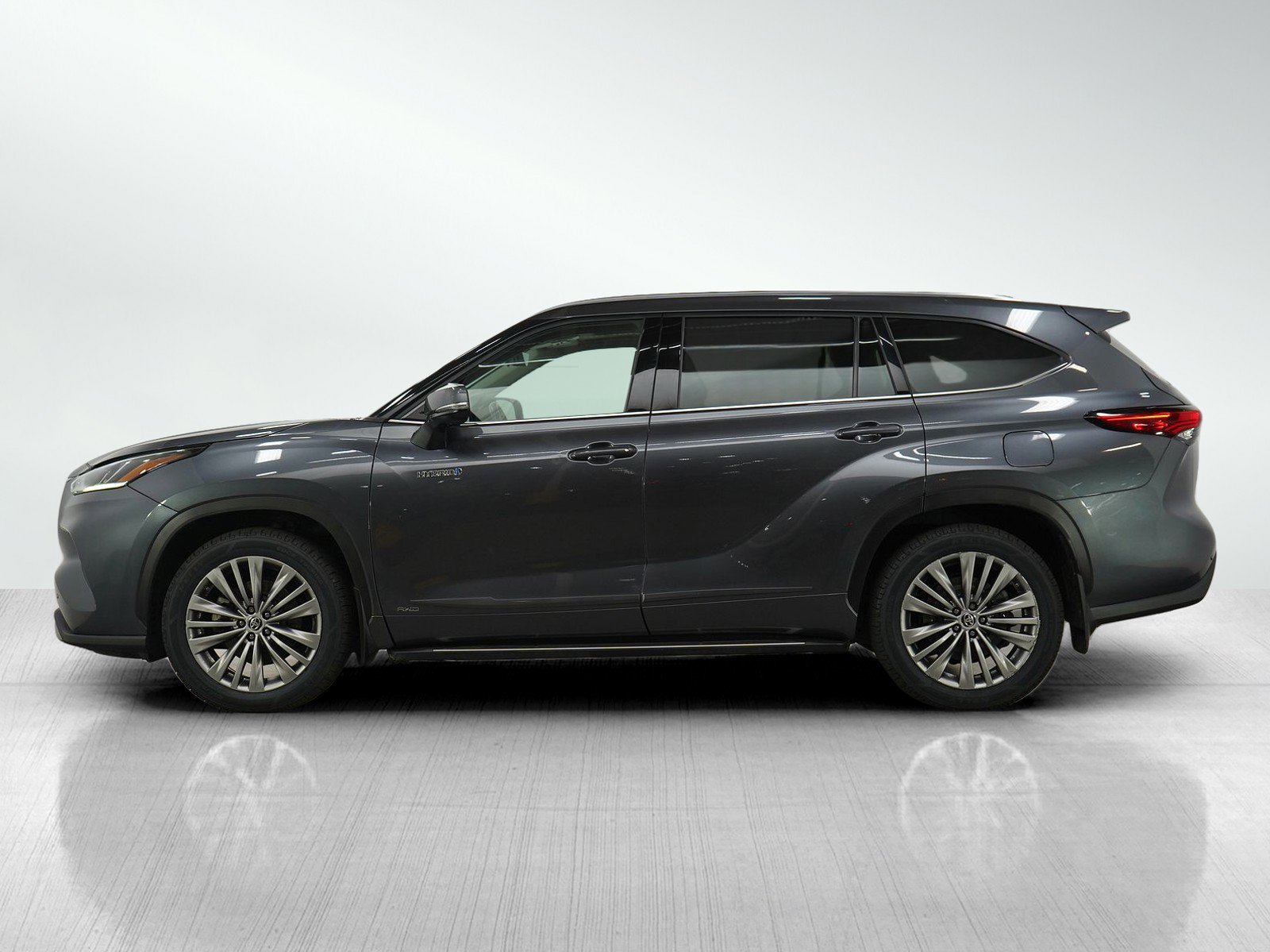 Used 2020 Toyota Highlander Hybrid Limited with VIN 5TDEBRCH8LS005101 for sale in Bloomington, Minnesota