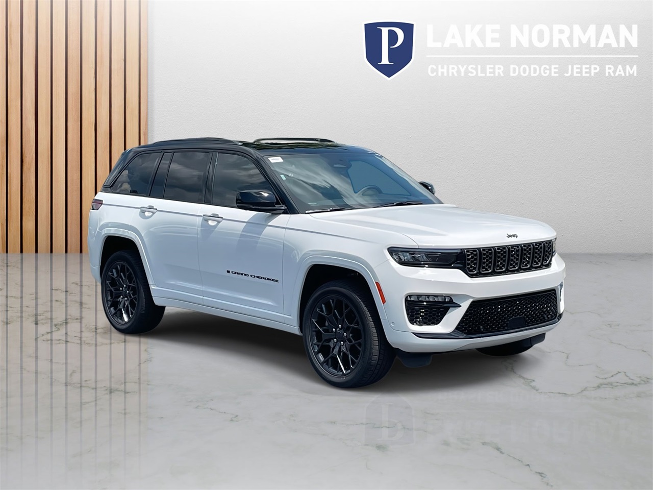 2025 Jeep Grand Cherokee Summit Reserve photo 2