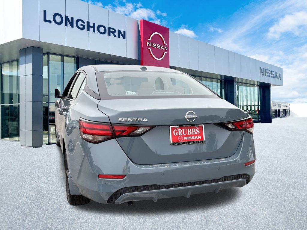 2025 Nissan Sentra SV photo 3