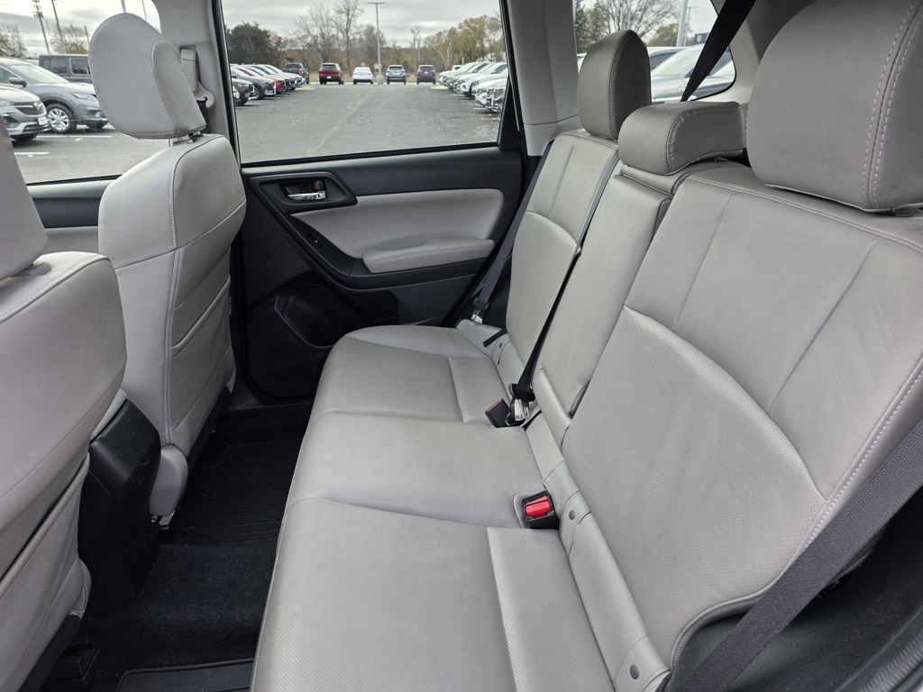 2015 Subaru Forester 2.5i Limited photo 4