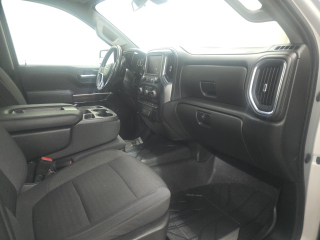 2022 Chevrolet Silverado 1500 LT photo 4