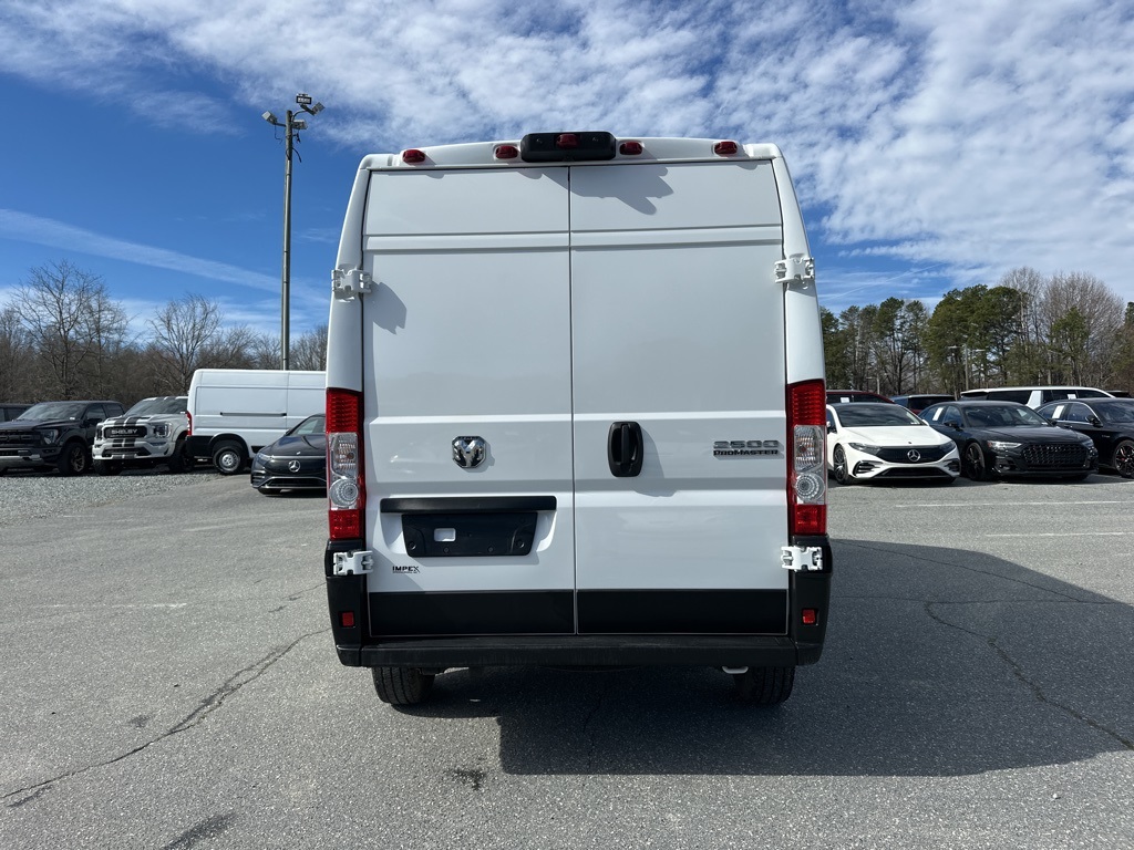 2024 Ram ProMaster 2500 photo 4